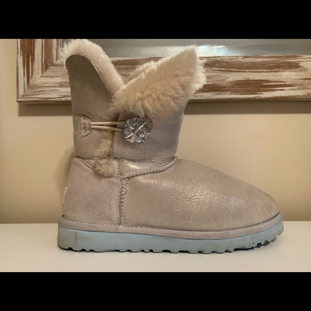 RARE UGG ‘Bailey Button - I Do’ boots